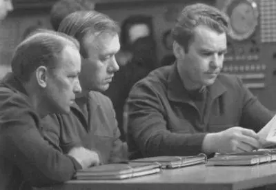 Е В Хрунов А С Елисеев В А Шаталов Члены экипажей Союза4 и - фото 40