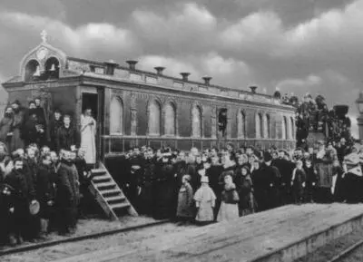 Богослужение в вагонецеркви на ЗападноСибирской железной дороге Фото 1896 г - фото 40