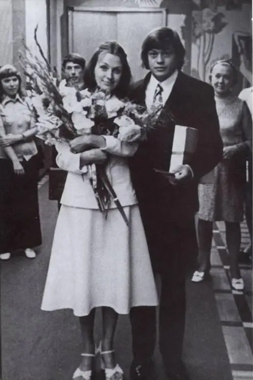 1 августа 1975 года Счастливые молодожёны Режиссер актеры и музыканты - фото 24