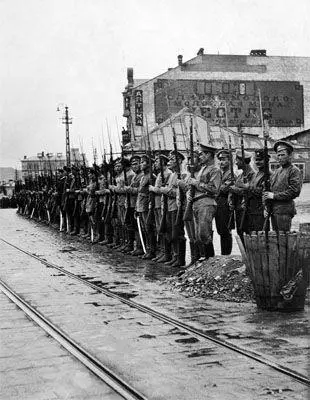 26 A White Army regiment operating in Siberia in early 1920 Getty Images - фото 33