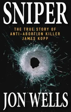 Jon Wells Sniper: The True Story of Anti-Abortion Killer James Kopp обложка книги