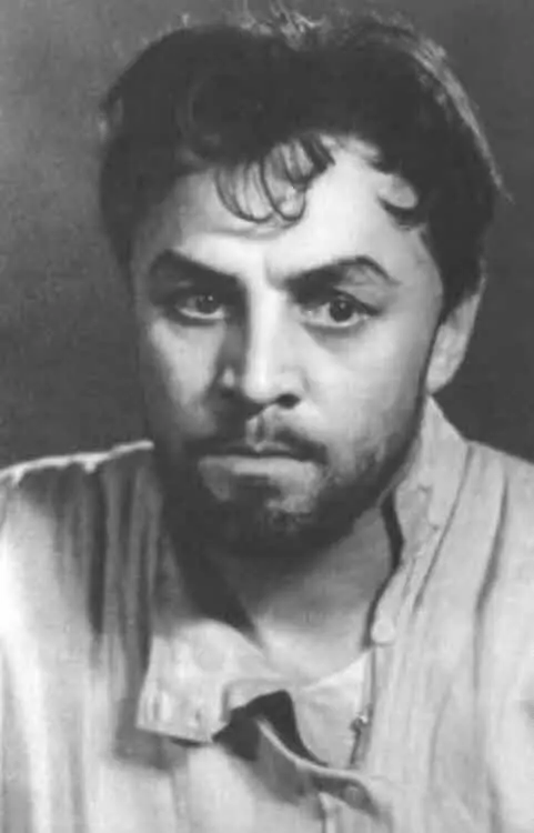 Рогожин в спектакле Идиот 1958 Костя в спектакле Город на заре 1957 - фото 11
