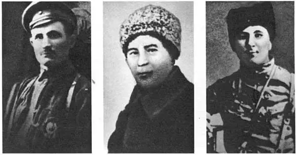 Братьяконармейцы командиры эскадронов Емельян Денис и Леонид Буденные - фото 15