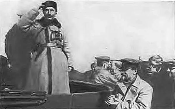 М И Калинин среди бойцов Первой Конной армии Выступает С М Буденный 1920 - фото 16