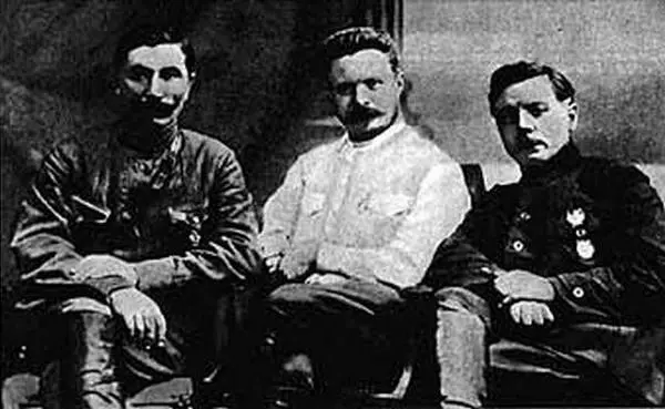 С М Буденный М В Фрунзе К Е Ворошилов на Южном фронте М И Калинин - фото 20