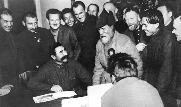 С М Буденный и алтайский Сусанин Ф С Гуляев 1929 г Член - фото 31