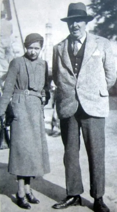 Форд и Дженис Фиттлеуорт 1930 Церемония вручения Форду почетной - фото 14