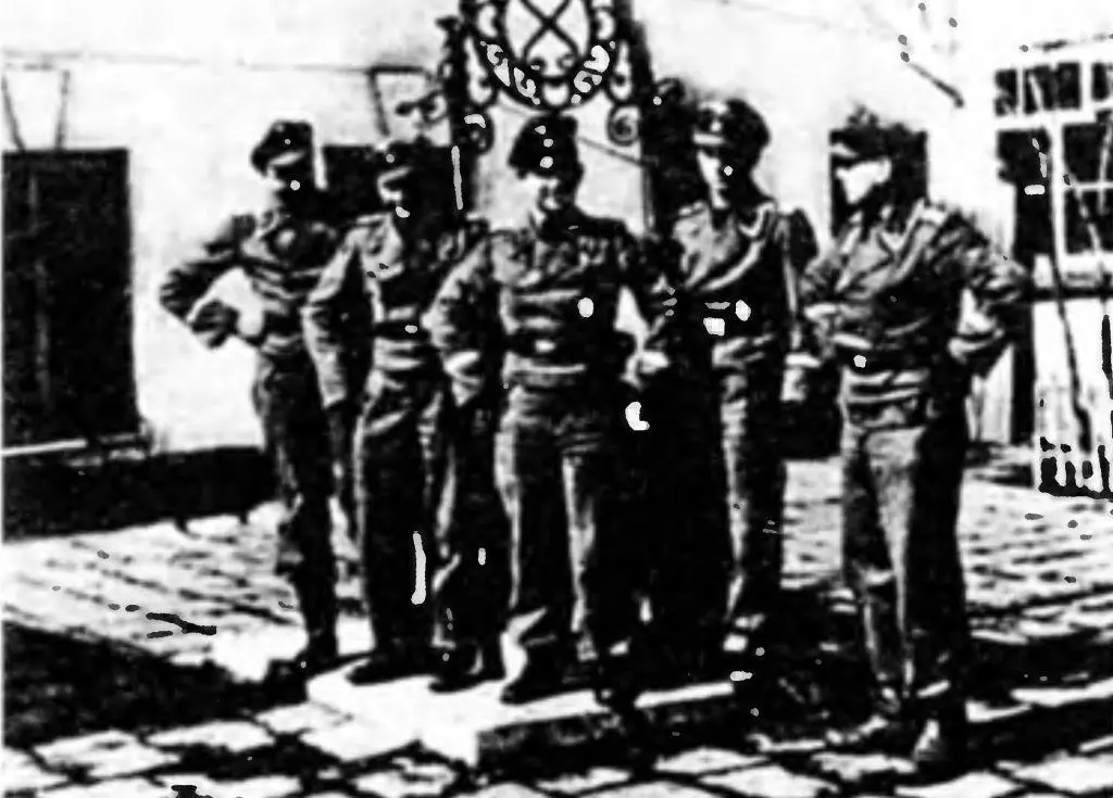 Начало 1942 года Таганрог Михаэль Виттманн второй слева Сам Михаэль Виттманн - фото 17