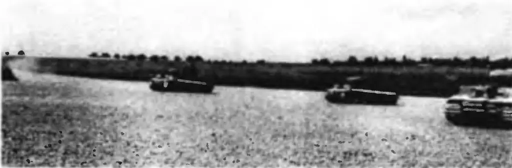 Тигры 101го танкового батальона СС на учениях Весна 1944 года Следующим - фото 85
