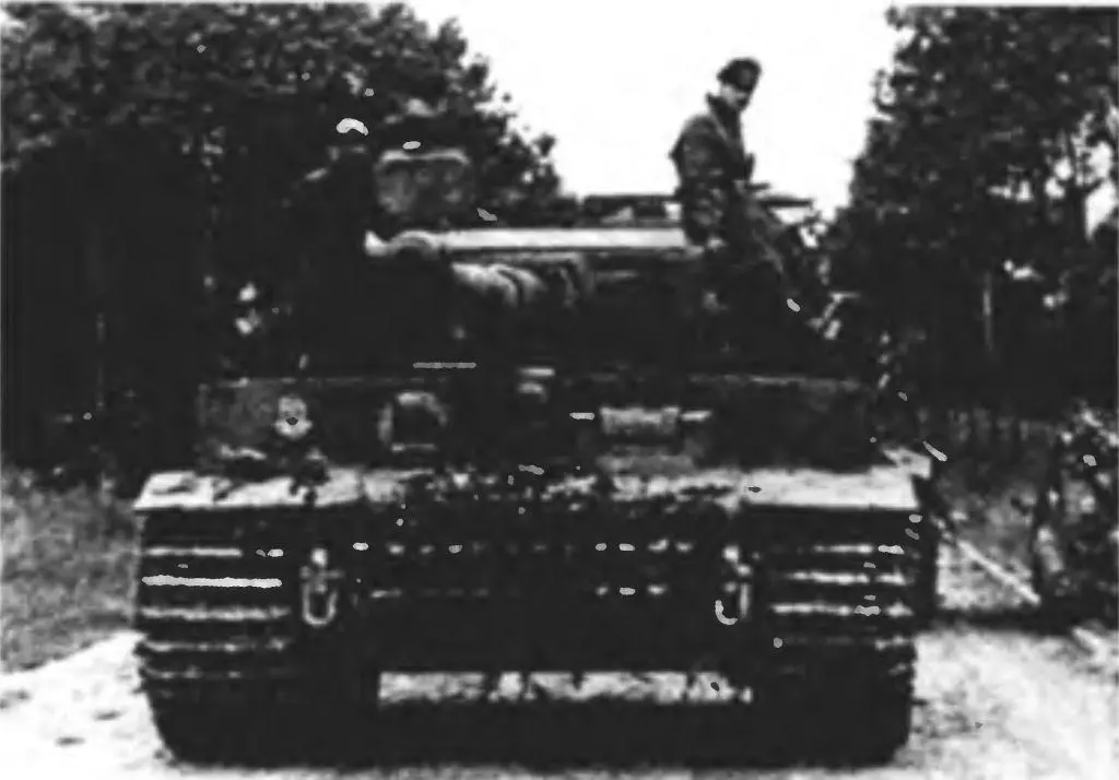 Июнь 1944 года Танки из роты Виттманна под Каном Если говорить о 101м - фото 95