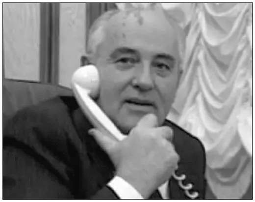 DECEMBER 25 1991 Happy Christmas dear George Mikhail Gorbachev calls - фото 12