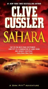 Clive Cussler Sahara обложка книги