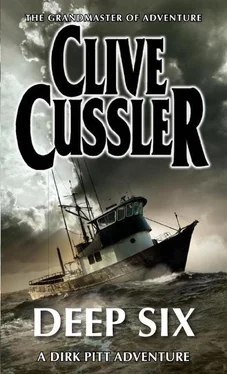 Clive Cussler Deep Six обложка книги