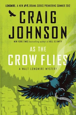 Craig Johnson As the crow flies обложка книги