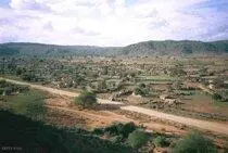 Развилка дорог Wajir Marsabit находилась на краю деревни Hoda не - фото 331
