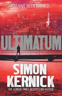 Simon Kernick Ultimatum обложка книги