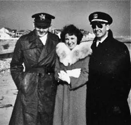 The authors mother and father right during the Korean War My deepest thanks - фото 21