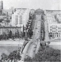 Фото 6 Донецк в 70е годы Фото 7 C мамой и старшим братом 1968 год - фото 7
