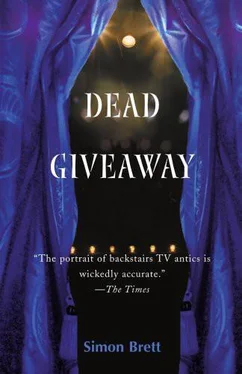 Simon Brett Dead Giveaway обложка книги