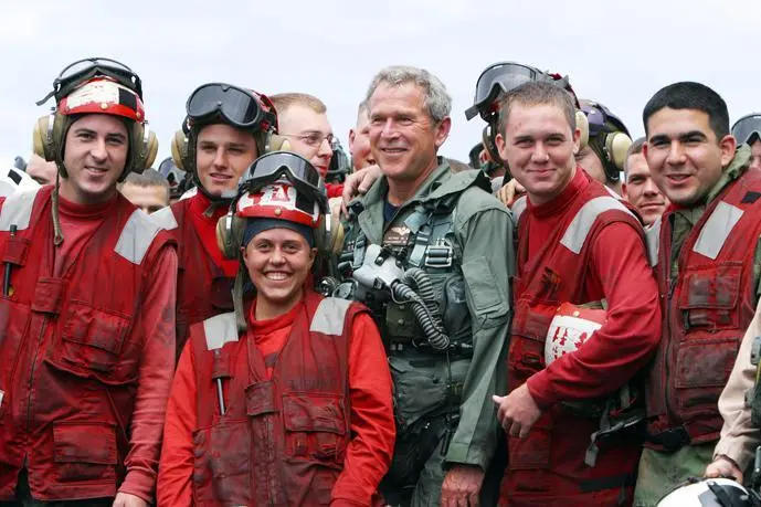 Aboard the USS Abraham Lincoln White HousePaul Morse I hadnt noticed the - фото 248