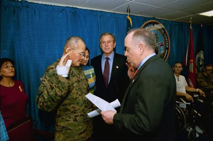 Witnessing Master Gunnery Sergeant Guadalupe Denogean become an an American - фото 254