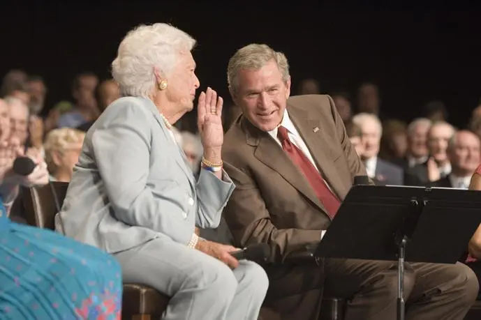 With Mother campaigning for Social Secuirty reform White HousePaul Morse The - фото 293