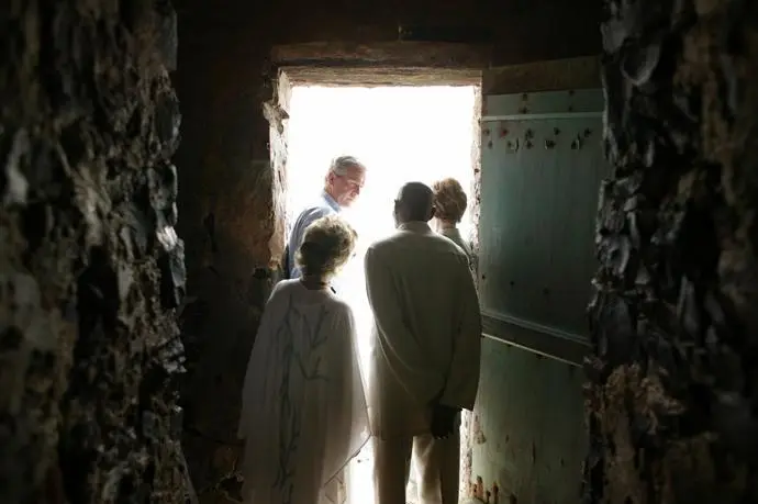 Standing at the threshold of the Door of No Return on Gorée Island White - фото 333