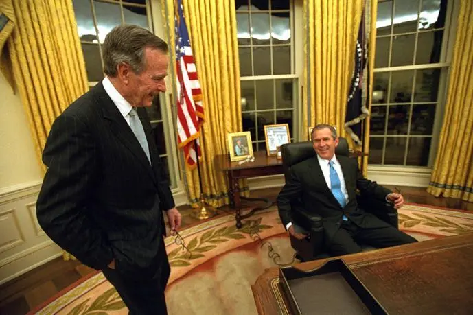 Dad and I together in the Oval Office that day White HouseEric Draper On - фото 101
