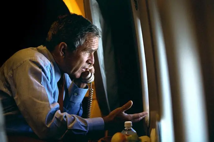 On the phone with Dick Cheney aboard Air Force One on 911 White HouseEric - фото 122