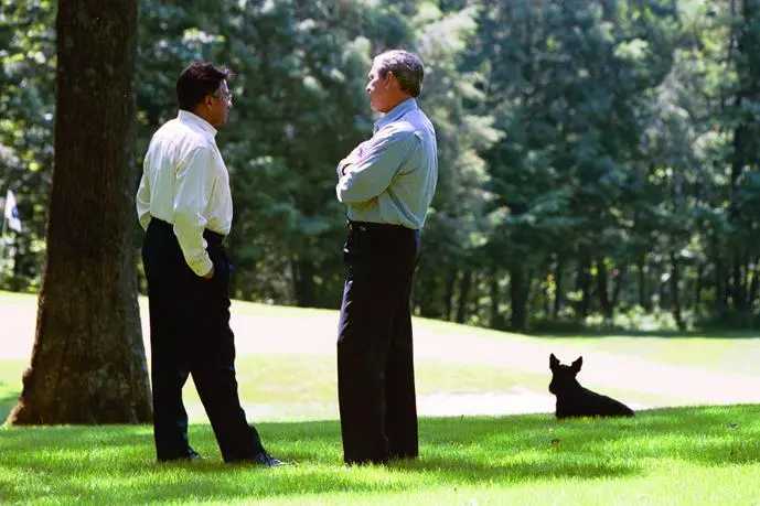 With Pervez Musharraf White HousePaul Morse In the months after we liberated - фото 205