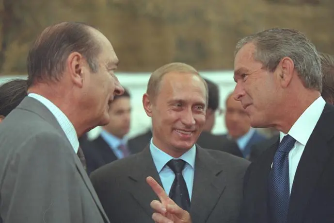 With Jacques Chirac left and Vladimir Putin White HouseEric Draper One - фото 225