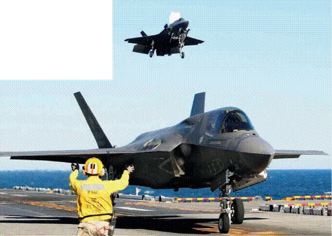 Испытания опытных F35B на борту универсального десантного корабля Уосп - фото 17