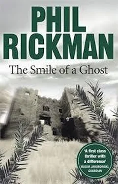 Phil Rickman The Smile of a Ghost обложка книги