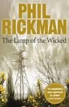 Phil Rickman The Lamp of the Wicked обложка книги