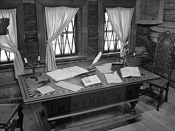 Домик Петра I Кабинет С 1930 г в Домике размещается историкомемориальный - фото 14