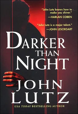 John Lutz Darker Than Night обложка книги
