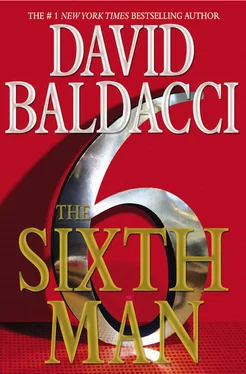 David Baldacci The Sixth Man обложка книги