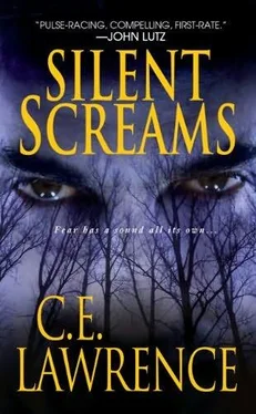 C. Lawrence Silent Screams обложка книги