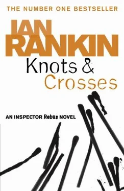 Ian Rankin Knots And Crosses обложка книги