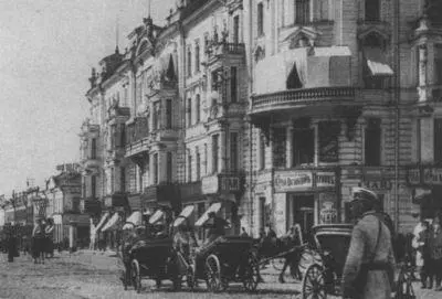 Тверская улица Фото Конец XIX в Фонарщик Рисунок неизвестного художника - фото 7