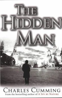 Charles Cumming The hidden man обложка книги