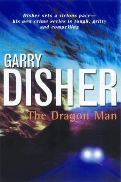 Garry Disher The Dragon Man обложка книги