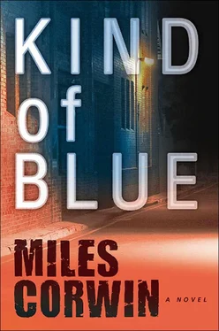 Miles Corwin Kind of blue обложка книги