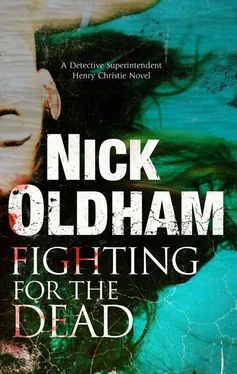 Nick Oldham Fighting for the Dead обложка книги