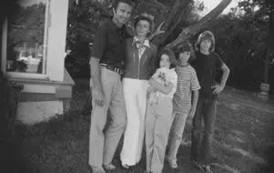 My family minus one Westport Connecticut 1973 after Patricks death - фото 11
