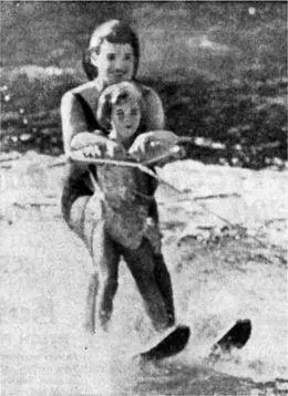 The article proclaimed that mothers everywhere were cringing at the picture - фото 50