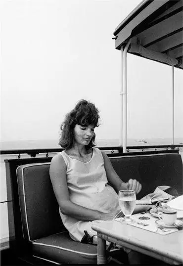Mrs Kennedy on the Honey Fitz Hyannis Port July 1963 During this extended - фото 75