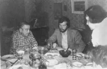 Константин Иванов в гостях у Учителя в новой квартире на Коломенской 1991 г - фото 38