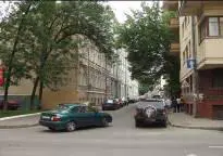 Вот пара снимков Староконюшенного переулка от угла с Сивцевым Вражком Верхний - фото 105