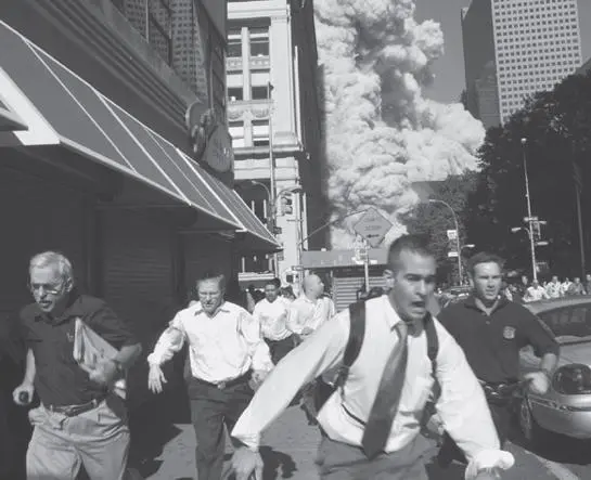 After the towers collapsed New Yorkers ran pellmell a dust cloud at their - фото 26